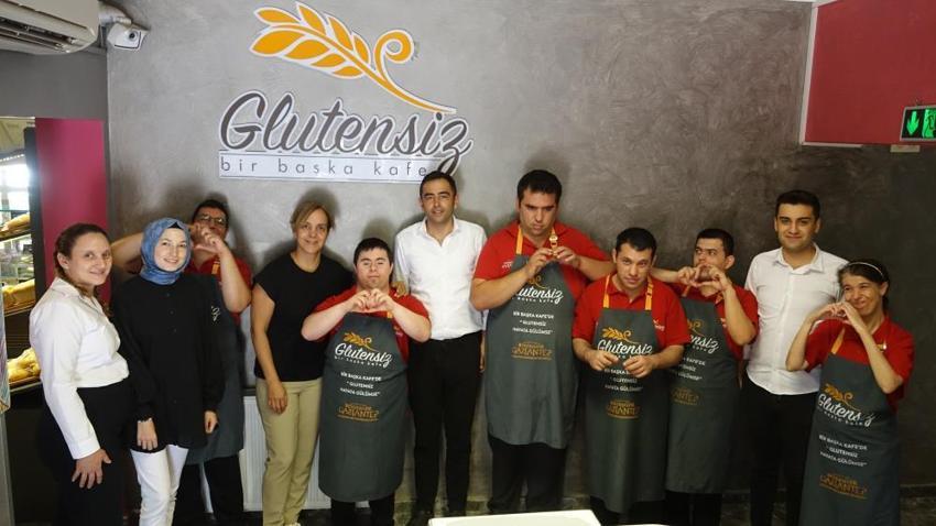 Gaziantep'te özel ihtiyaçlı çalışanlar azimleriyle takdir topluyor