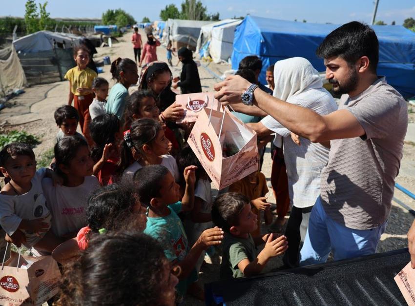 Gaziantep'te özel ihtiyaçlı çalışanlar azimleriyle takdir topluyor