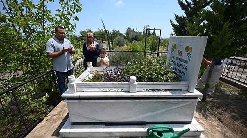 FETÖ darbe girişiminin 8. yılı: Şehit Sevda Güngör'ün ailesi fotoğraflarla teselli buluyor