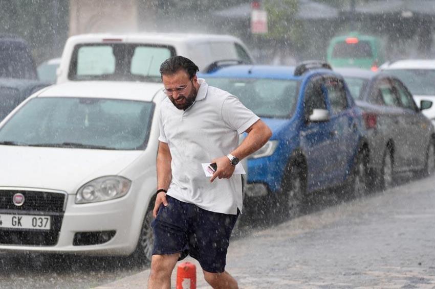 Gök gürültülü sağanak yağışlar geliyor! Meteoroloji olumsuzluklara karşı birçok ili uyardı
