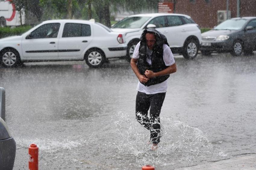 Gök gürültülü sağanak yağışlar geliyor! Meteoroloji olumsuzluklara karşı birçok ili uyardı