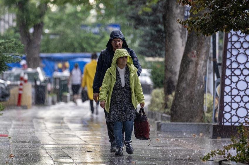 Gök gürültülü sağanak yağışlar geliyor! Meteoroloji olumsuzluklara karşı birçok ili uyardı