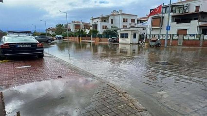 İzmir olası bir depremde sular altında kalabilir: Neredeyse şehrin tamamı denizin içinde olacak