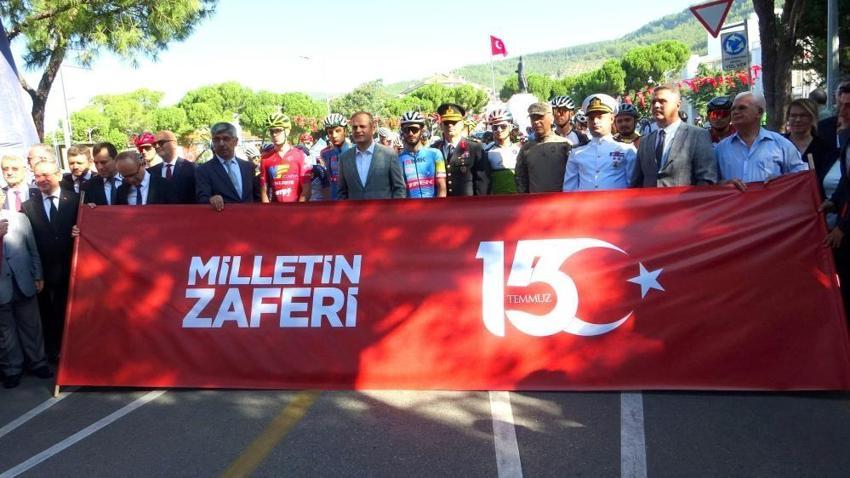 15 Temmuz: Milletin Zaferi... 81 ilde yüz binler şehirleri dualarla andı