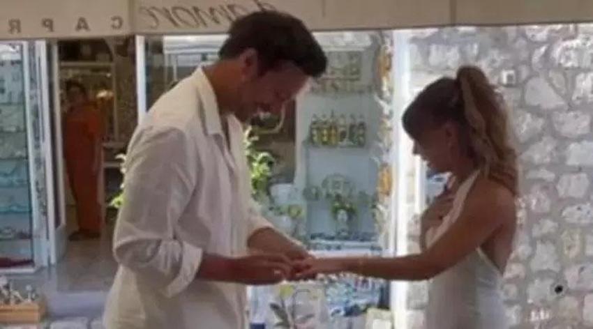 Feyyaz Şerifoğlu’dan sevgilisine: "Her şey seninle güzel"