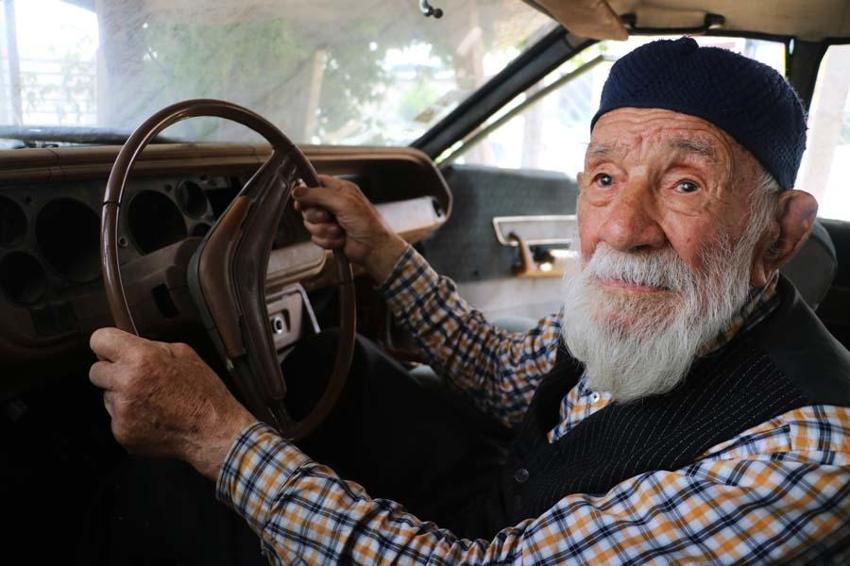 Sivas'ta 98'lik delikanlı 48 yaşındaki otomobilini garajında saklıyor! Ölmeden önceyse tek bir dileği var