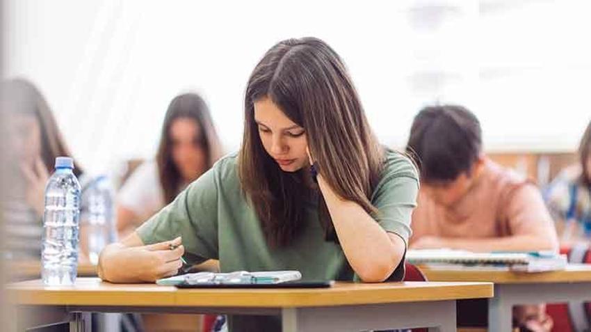 Adana’da üniversite öğrencilerinin barınma sorunu devam ediyor: Yurt fiyatları ev kiralarıyla yarışıyor, evde kalmak mı yoksa yurtta kalmak mı daha ekonomik?