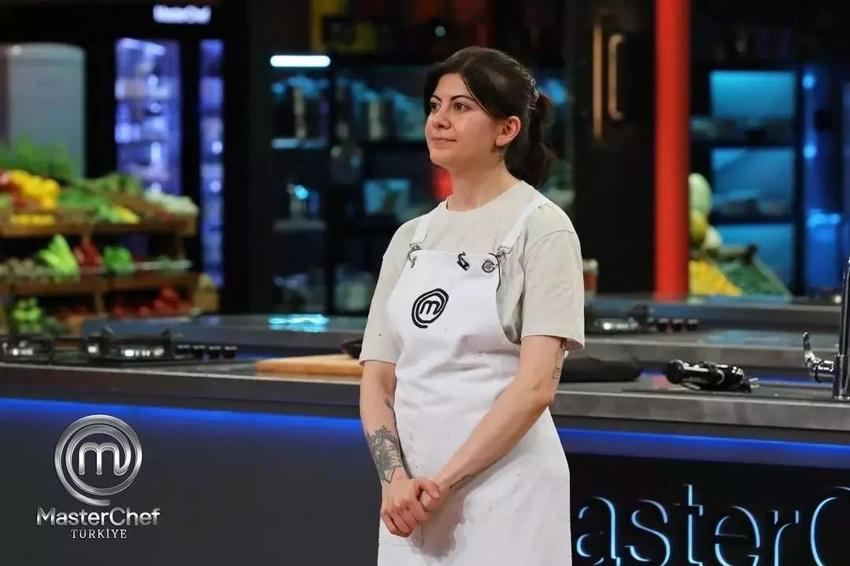 MasterChef'te bu hafta 5. önlüğün sahibi kim oldu? MasterChef ana kadroya giren yarışmacılar