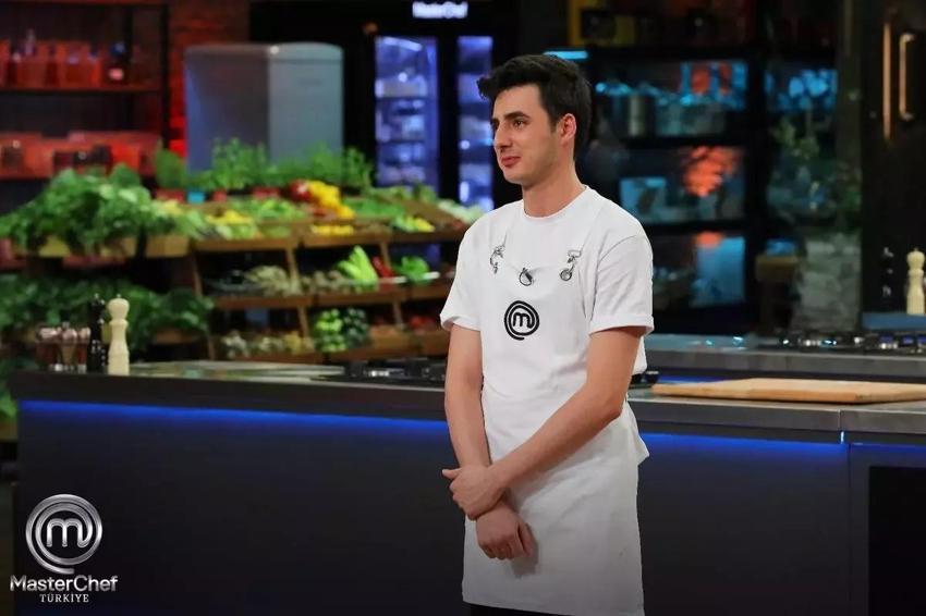 MasterChef'te bu hafta 5. önlüğün sahibi kim oldu? MasterChef ana kadroya giren yarışmacılar