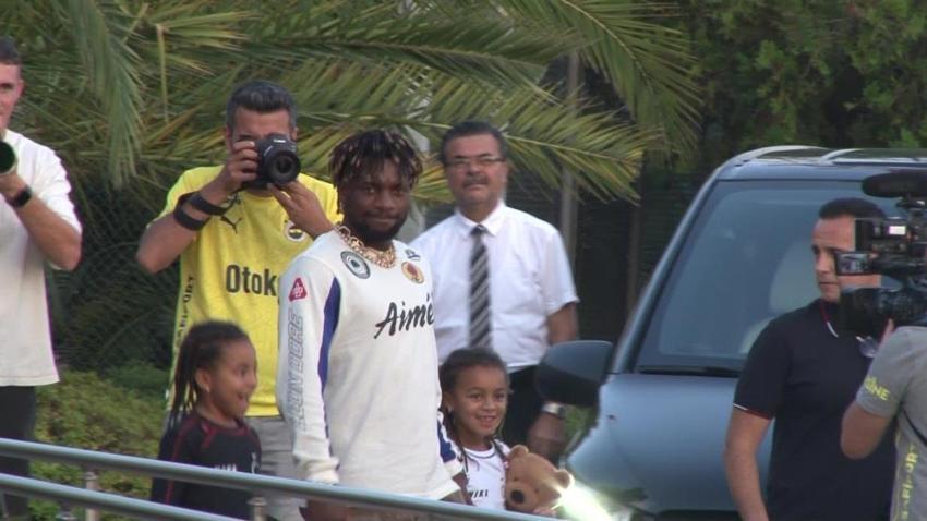 Saint-Maximin transferi sonrası patladı! Ailesi gitmesini istemedi, 60.2 milyon euroluk ödeme