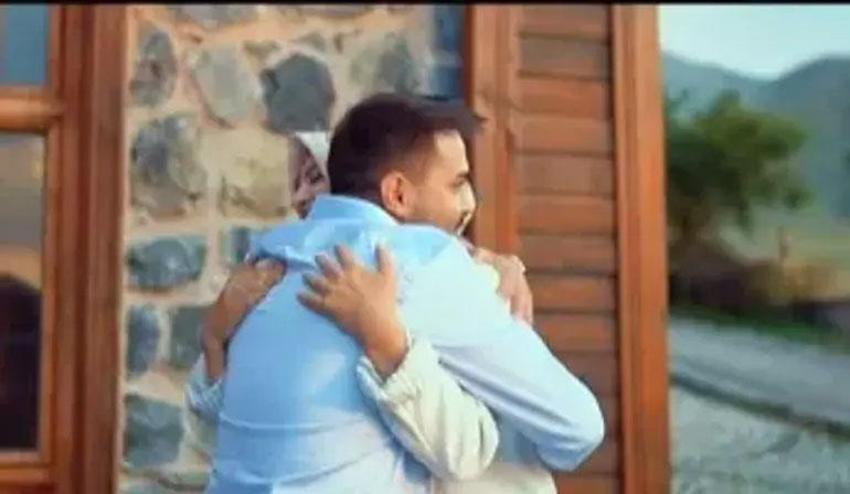 Kadir Ezildi sevgilisini ilk kez paylaştı! 'Hayatımın her anı Türk sineması tadında’