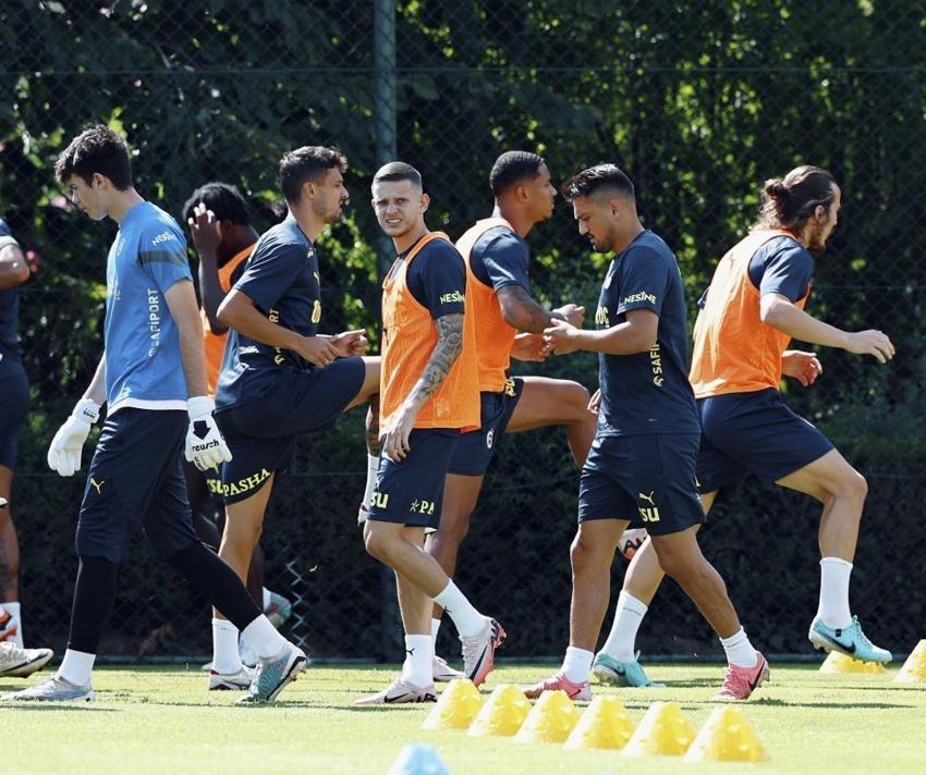 Cenk Tosun geldi Dzeko'ya yol göründü! Eşi Hırvatistan'a yerleşti, transferi bekliyor