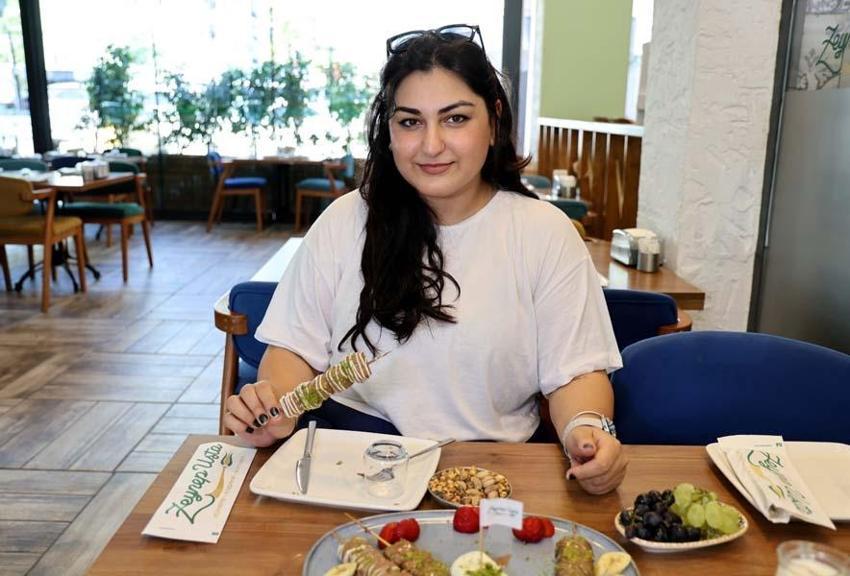 Adanalı girişimci 500 yıllık tatlıyı yeniden uyarladı! Vatandaşlar akın etti, oturacak yer kalmıyor