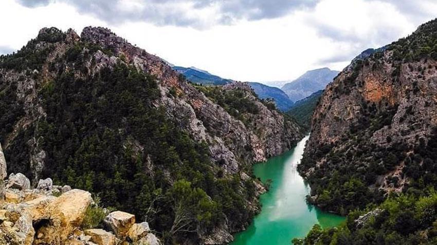 Adana'da doğa severlerin uğrak noktası Göksu Çayı doğal güzellikleri ile keşfedilmeyi bekliyor