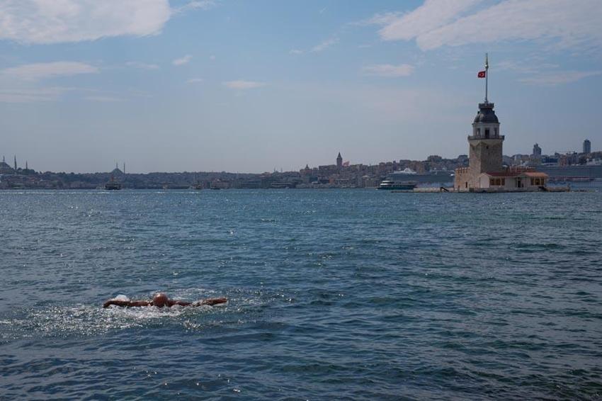 Rekor sıcaklıklar bunaltıyor sağanak yağışlar hayatı olumsuz etkiliyor!