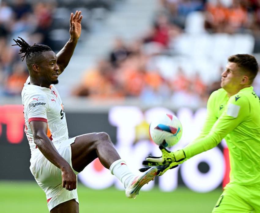 Galatasaray, Trencin'e gol oldu yağdı! Heyecan D-Smart'ta yaşandı