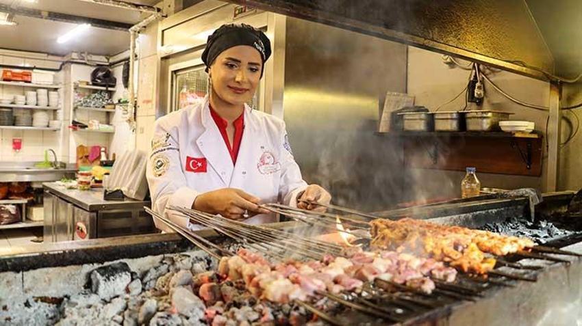Hemşireliği bıraktı Türkiye ve dünyada bir ilke imza attı! Yeni eğitim başvuruları başladı