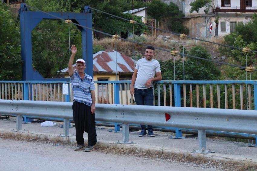 Adana'da sıcaklık 50 dereceyi buldu! Saimbeyli doğası ve serinliğiyle sıcaktan kaçanların uğrak yeri oldu