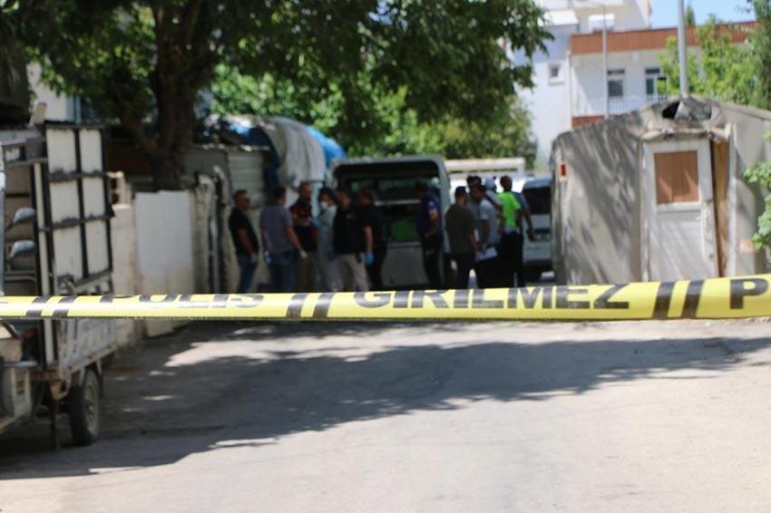 Adıyaman'da dehşete düşüren olay! Tartıştığı eşini boğarak öldüren koca, cesedini torbayla bahçeye attı