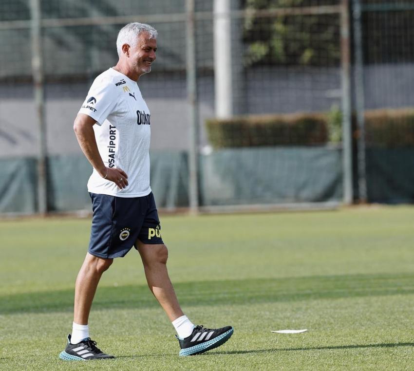Mert Hakan, İrfan Can Kahveci, Çağlar Söyüncü değil Samet Akaydın! Mourinho ayrı tuttu, müjdeyi verdi