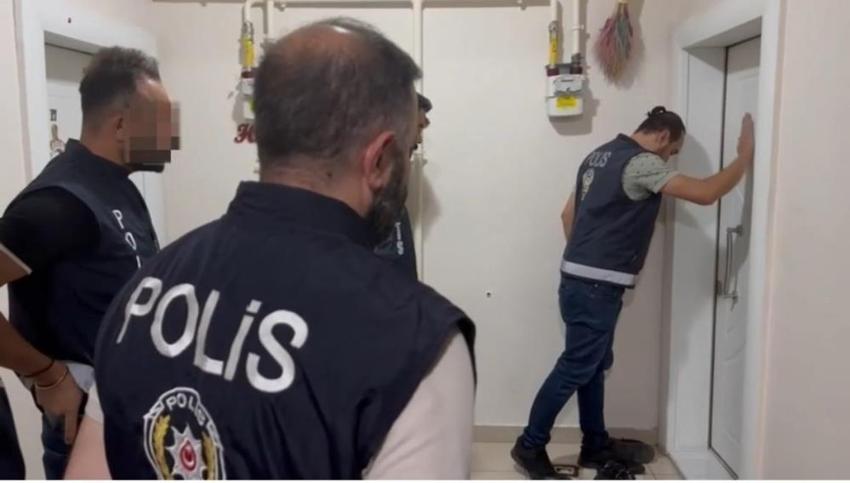 Kamu kurumlarının internet sitelerini kopyalayan çeteye operasyon: 7 ilde 27 kişi yakalandı