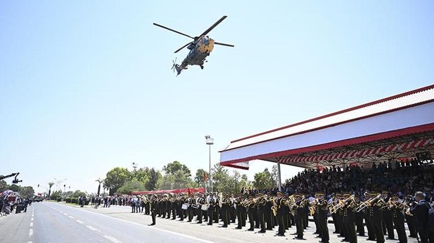 Kıbrıs Barış Harekatı'nın 50. yıl dönümünde tarihi görüntüler! 50 gemiyle geçit töreni, Türk Yıldızları, AKINCI TİHA...