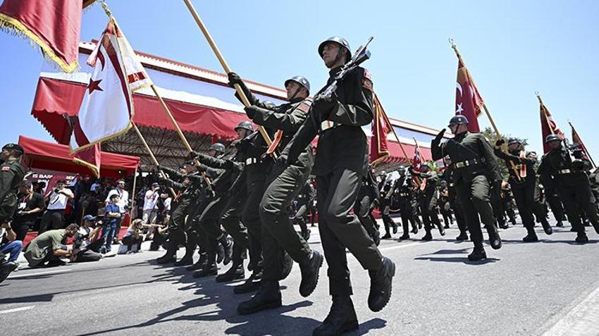 Kıbrıs Barış Harekatı'nın 50. yıl dönümünde tarihi görüntüler! 50 gemiyle geçit töreni, Türk Yıldızları, AKINCI TİHA...