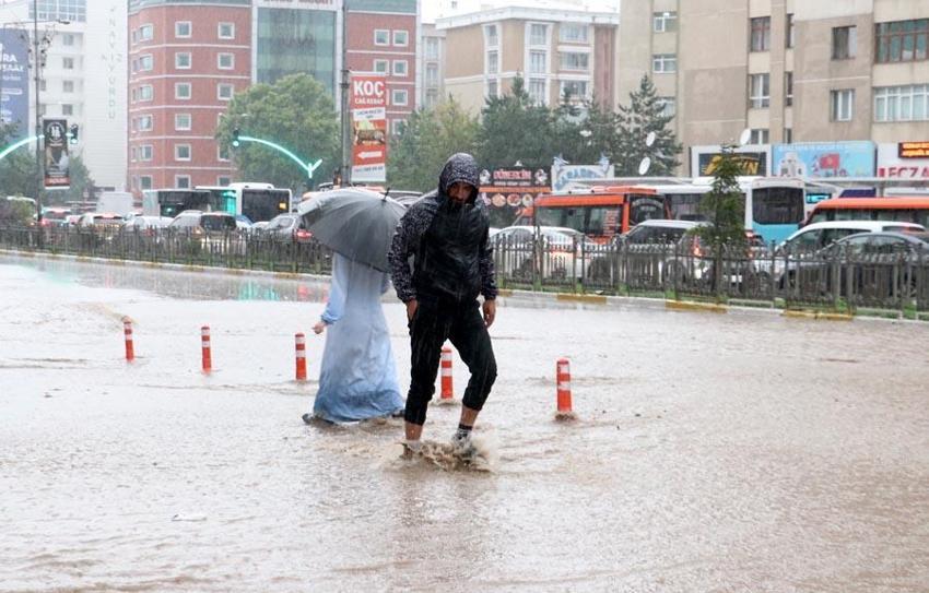 Meteorooji son hava durumu raprounu açıkladı! Batıda çöl sıcakları doğuda gök gürültülü sağanak yağışlar