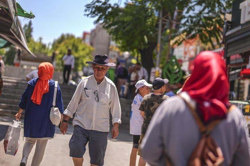 Meteorooji son hava durumu raprounu açıkladı! Batıda çöl sıcakları doğuda gök gürültülü sağanak yağışlar
