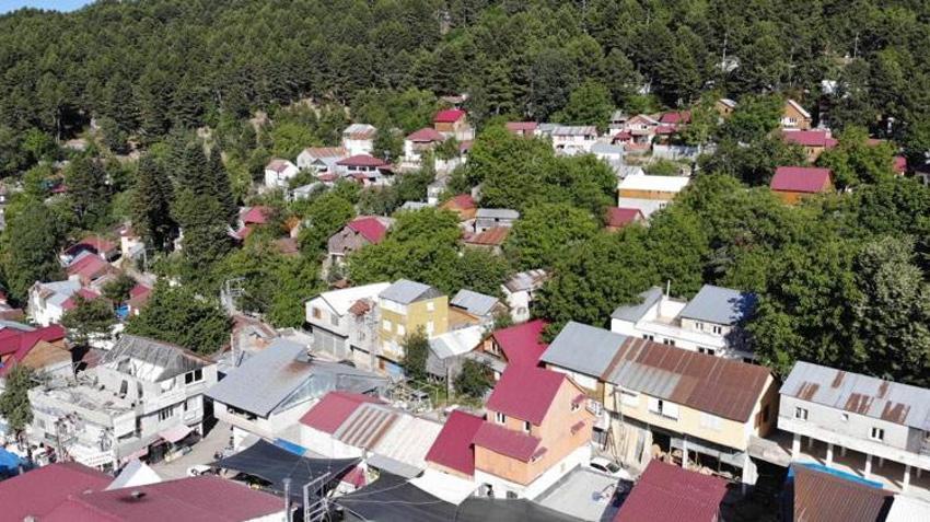 Adana'nın kavurucu sıcağından kaçanlar soluğu orada aldı! Yaz mevsiminde ziyaretçi akınına uğruyor