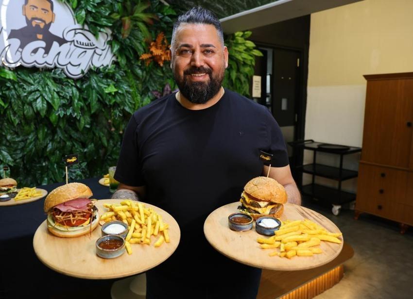Fast food lezzeti hamburger Adanalı kebapçıların menülerine de girdi! Talep yağıyor adeta yok satıyor
