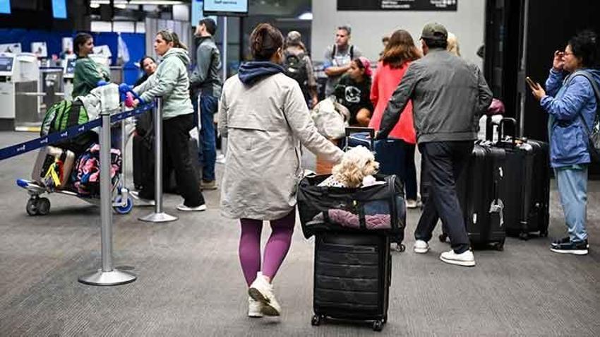 Dünya gneelindeki yazılım sorunu uçuş iptallerini 4 kat arttırdı