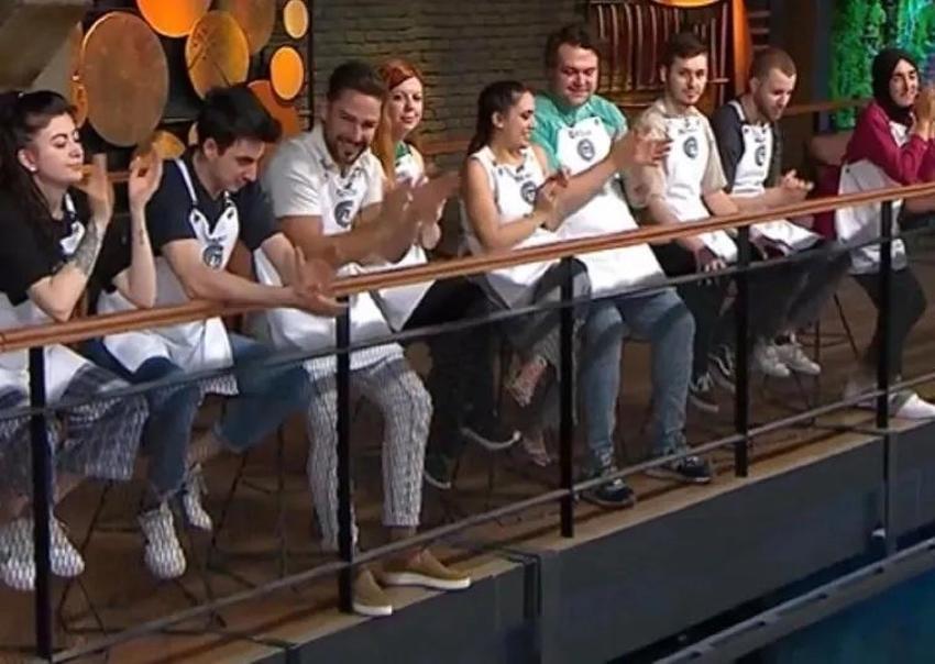 Masterchef'te 10. yarışmacı belli oldu! MasterChef'te 10. önlüğü kim aldı, ana kadroya kim girdi