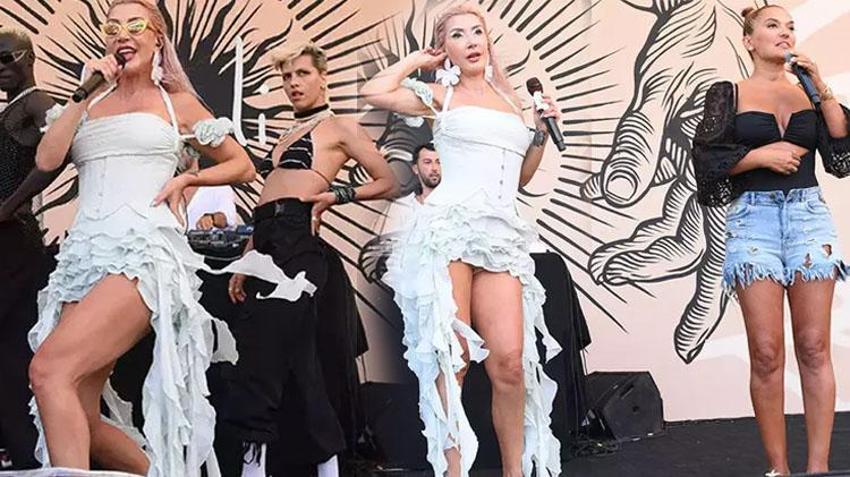 Hande Yener ve Demet Akalın aynı sahnede! "Sana vereyim bu parçayı, çok yakıştı”