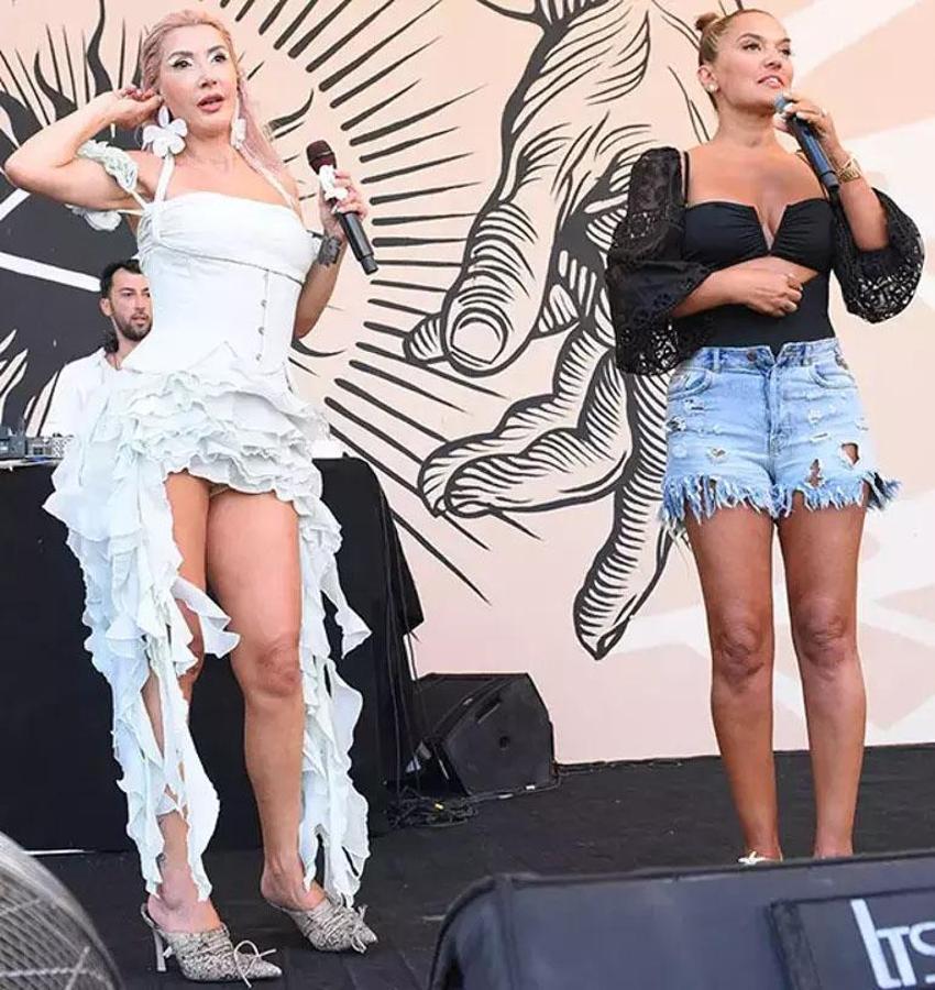 Hande Yener ve Demet Akalın aynı sahnede! "Sana vereyim bu parçayı, çok yakıştı”