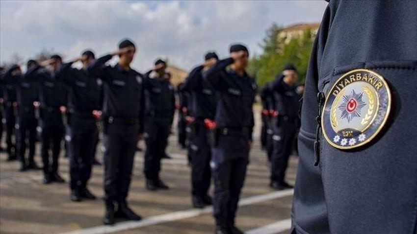 En az lise mezunu 2 bin 500 polis alınacak! EGM PA PMYO 2024 Polis memuru alımı ne zaman, şartları nelerdir, kimler başvuru yapabilir?