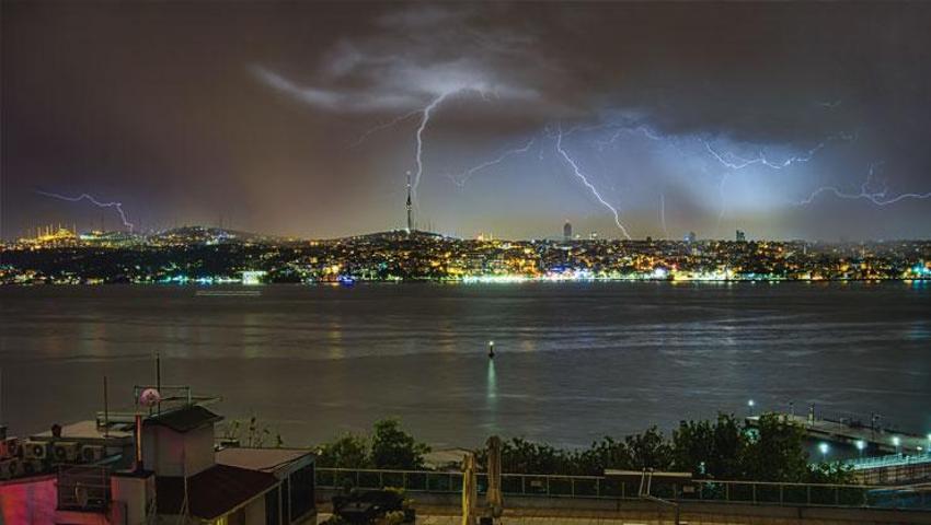 Son meteoroloji raporu yayınlandı 15 şehir için kuvvetli sağanak yağış uyarısı yapıldı