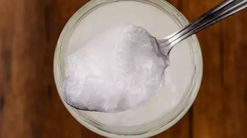 Ağustos ayında saçlarınız 5 cm uzasın! Bu maske kökten uca yedirince etkisini gösteriyor