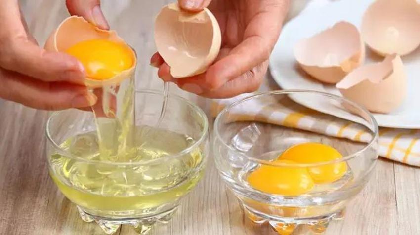 Ağustos ayında saçlarınız 5 cm uzasın! Bu maske kökten uca yedirince etkisini gösteriyor