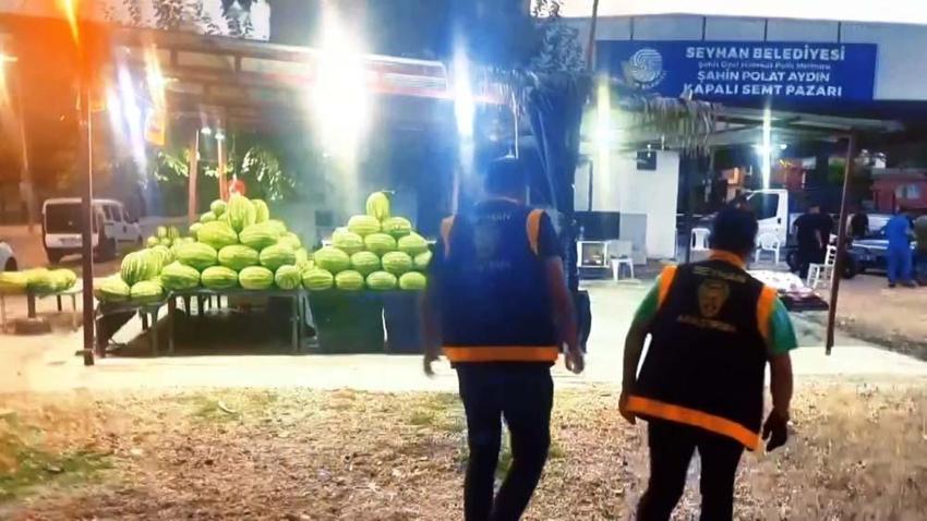 Adana'da karpuzcu tezgahından cephanelik çıktı! Görenler hayret etti