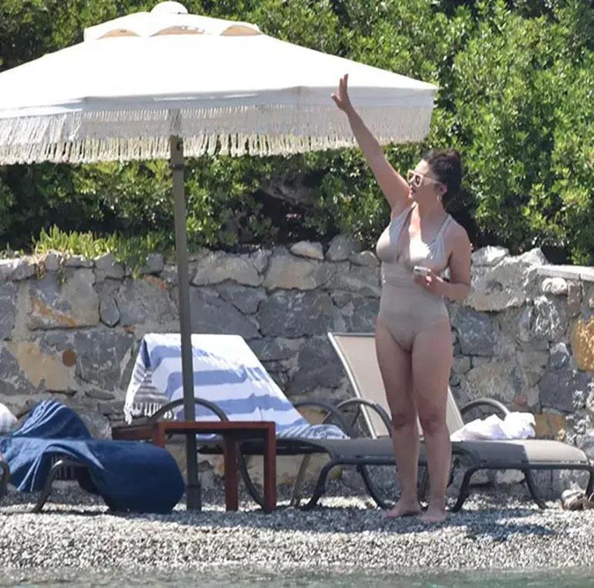 Nurgül Yeşilçay tatil sezonunu açtı! “Buradayım aşkım"