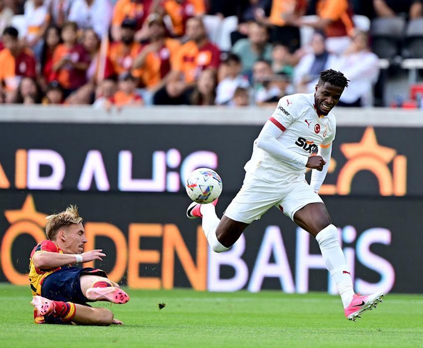 Galatasaray, Lecce'yi mağlup etti! Heyecan D-Smart'ta yaşandı