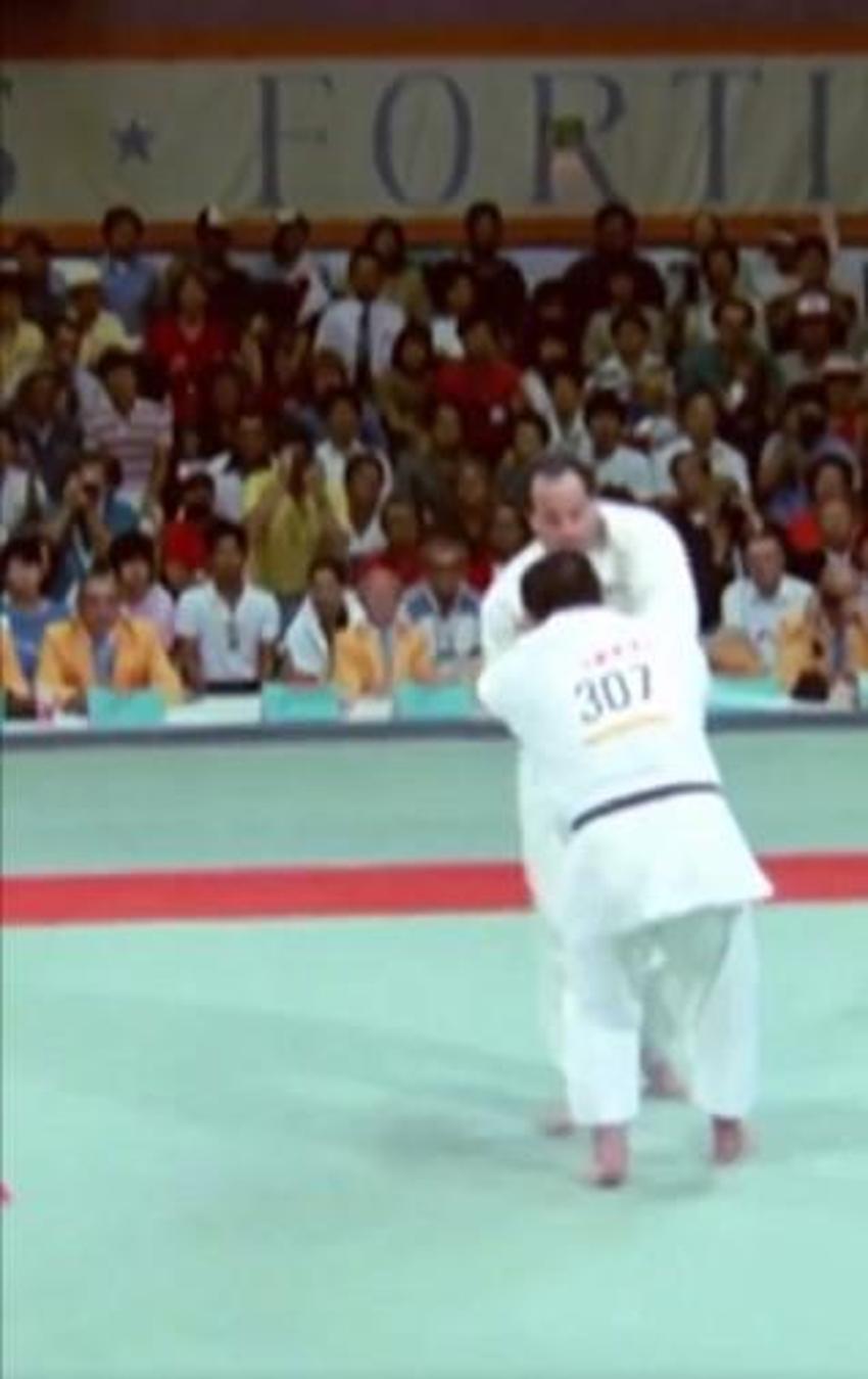 Yaptığı hareketle binlerce insanın Müslüman olmasına neden oldu! Bir olimpiyat hikayesi: Japonya'da kral gibi karşılandı!