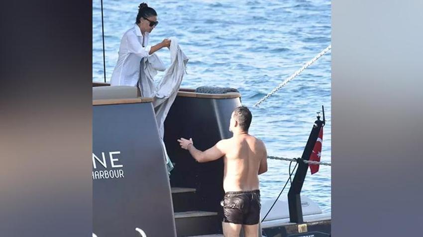 Arda Turan Bodrum'da lüks yatta böyle keyif yaptı