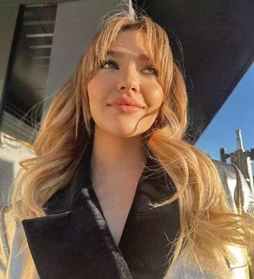Melisa Döngel tatilin keyfini kardeşiyle çıkardı! "Ben bildiğiniz gibi sap, kimsesiz"