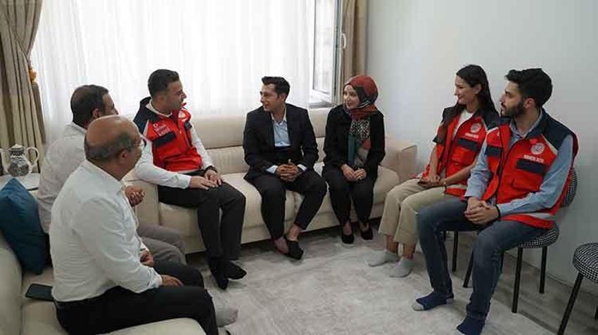Gaziantep'te bir çift evlilik kredisiyle yuvalarını kurdu: Yeni evlenenlere 2 yıl evlilik akademisi 