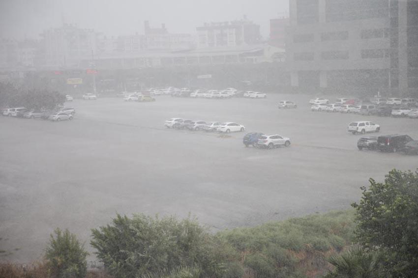 Son dakika sağanak yağış uyarısı Meteororloji'den geldi! 18 il için sel, su baskını ve kuvvetli rüzgar uyarısı...