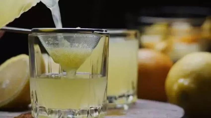 Avuç içini kurutan doğal çözüm; Bu iki malzeme sıcakta avuçları terleyenlerin ilacı oluyor!