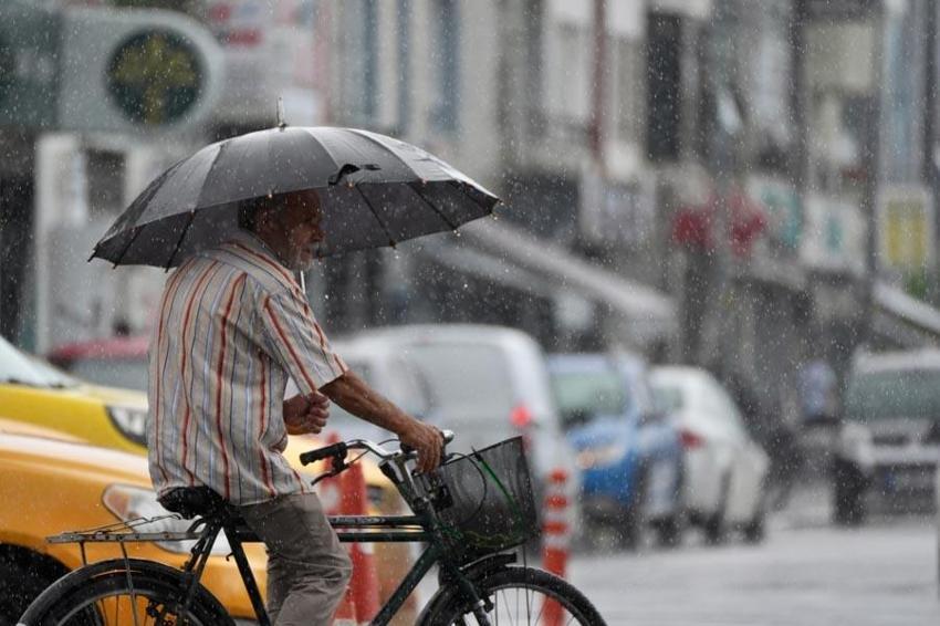 Meteoroloji'den birçok il için sağanak yağış uyarısı yapıldı! Uzman isim açıkladı: Afrika'dan eyyam-ı bahur sıcakları geliyor
