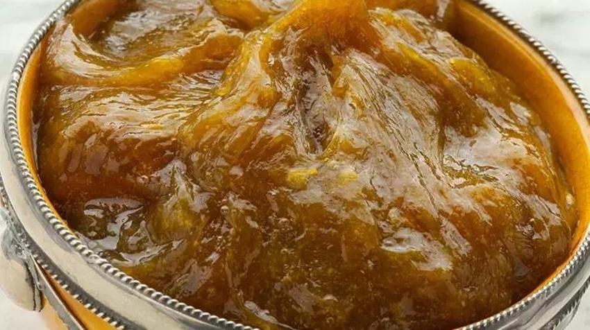 Çamaşır makinesinde kaydırmaz halı yıkamanın en pratik tüyosu; Formu bozmayan formül! Yıka yıka yıllarca kullan, yarım bardağı yeter!